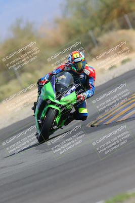 media/Nov-05-2022-SoCal Trackdays (Sat) [[f8d9b725ab]]/Turn 2 (1120am)/